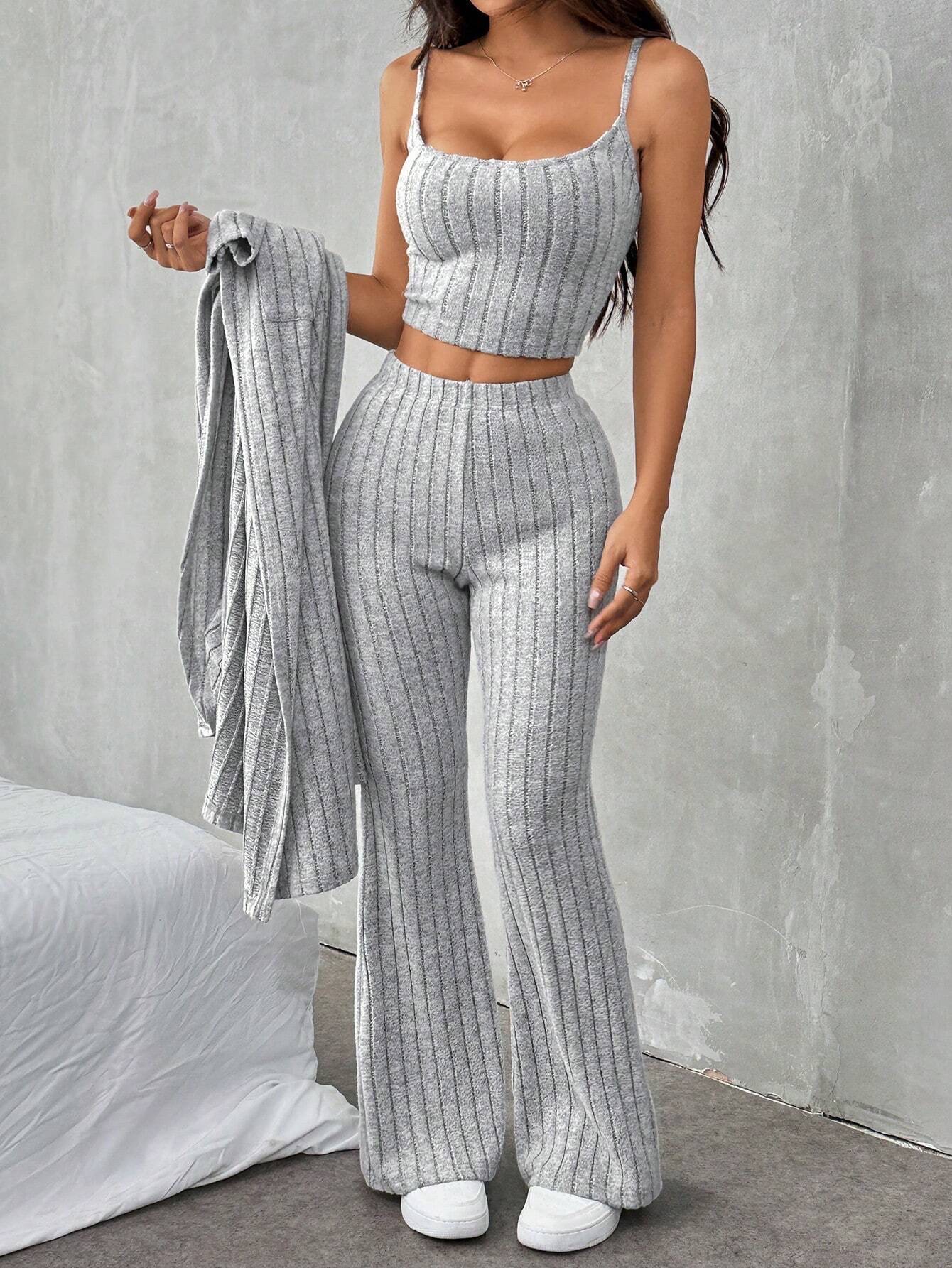 حقيبة كبيرة بسعة كبيرة ذات تصميم يُطابق كل الملابس، مع تصميم تباين ولون المواجه وتصميم مُحزز ومقبض مزدوج للكتف، مناسبة للسفر والتسوق والذهاب إلى العمل، مع تصميم مزين بوشاح، محفظة نسائية أنيقة ، محفظة سفر للأعمال